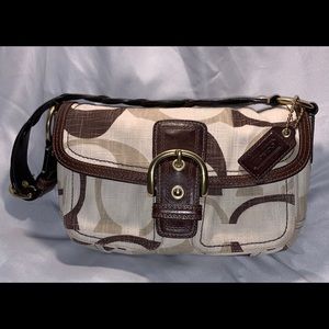 COACH PURSE- like new! PERFECT for summer!